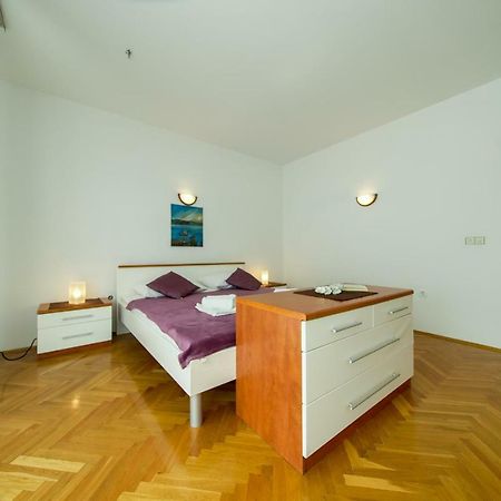 Apartments L&L Дуги Рат Екстериор снимка