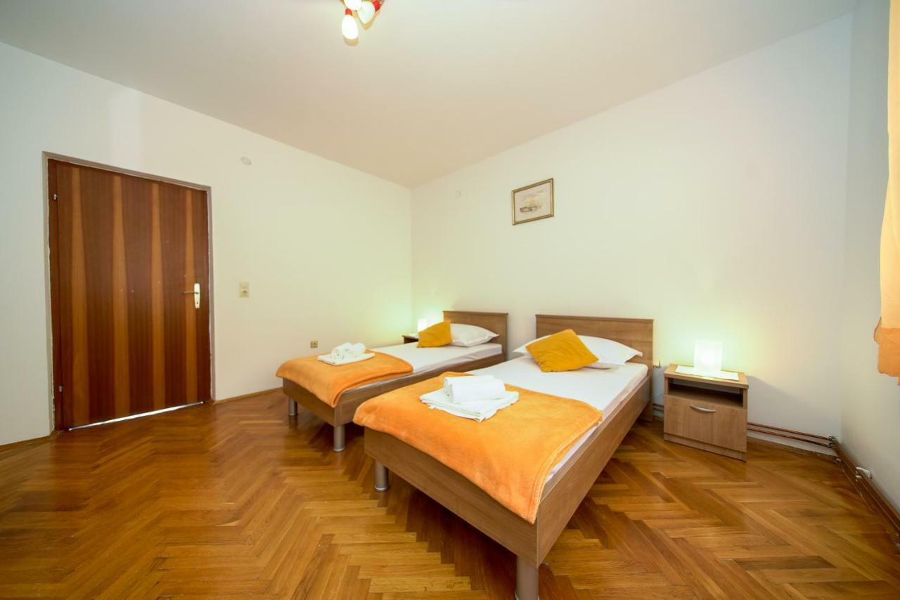 Apartments L&L Дуги Рат Стая снимка
