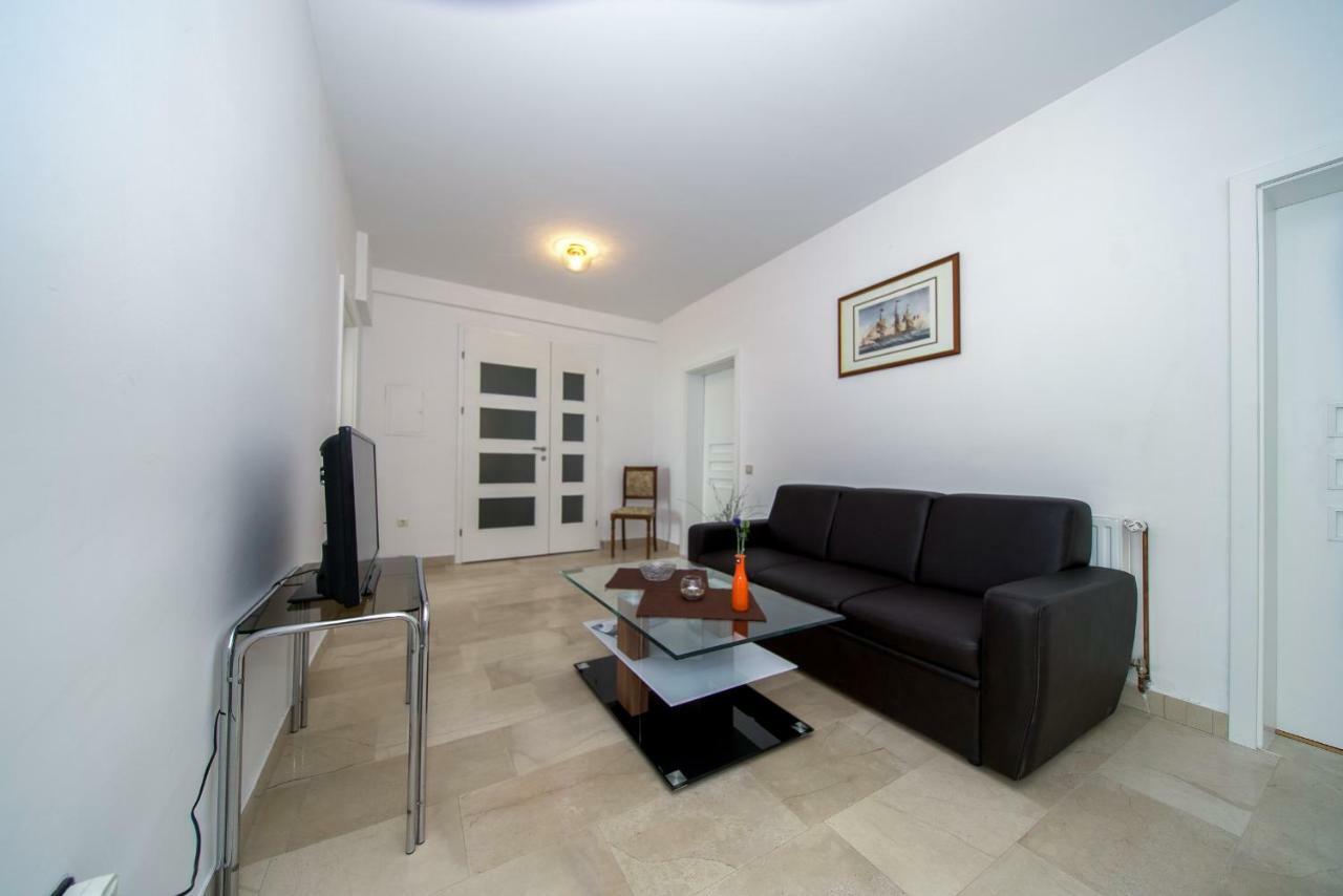 Apartments L&L Дуги Рат Екстериор снимка