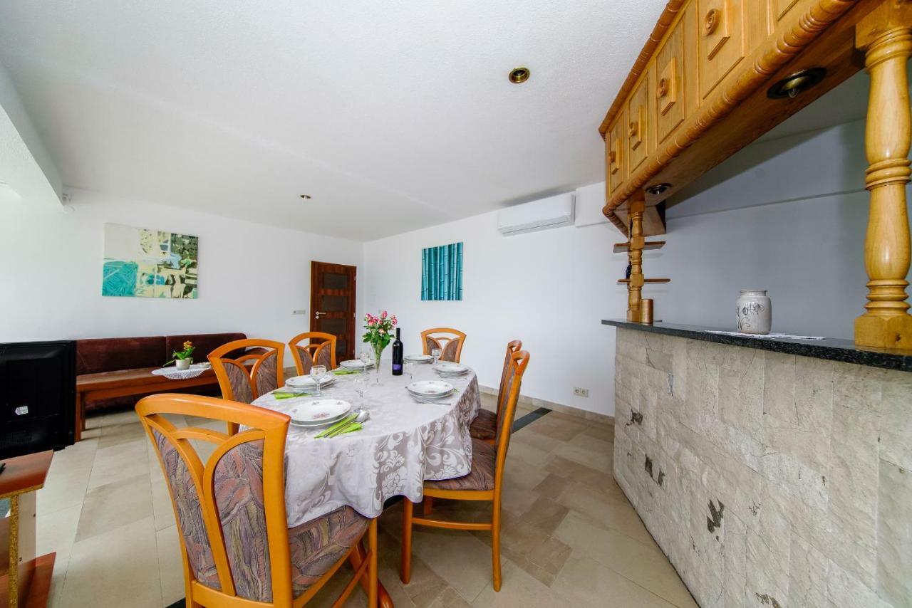 Apartments L&L Дуги Рат Екстериор снимка